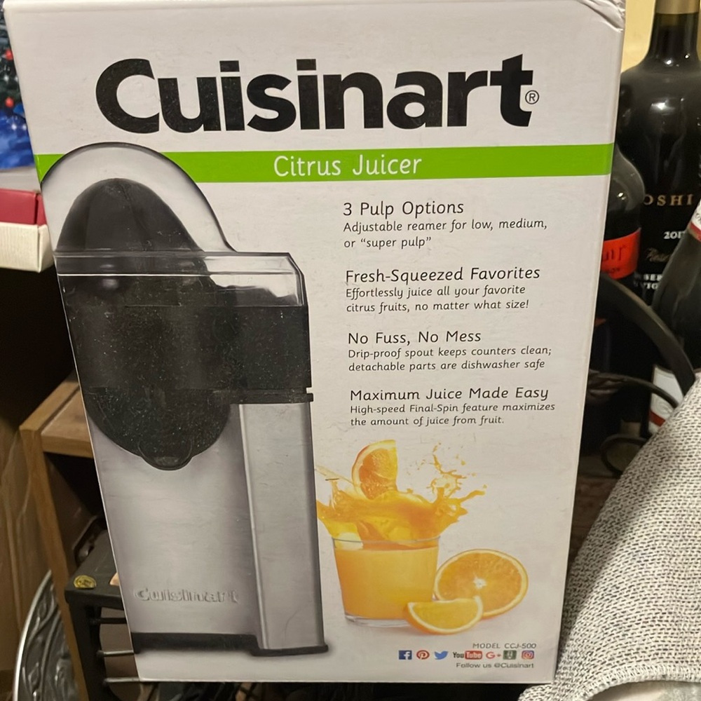 Cuisinart Silver Citrus Juicer with Black Accents